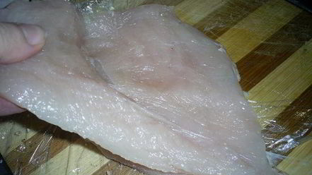 Рецепт рулетиков из куриной грудки, запеченные под сметанно-чесночным соусом