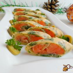 Рецепт Рулетиков из сыра с семгой