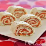 Рецепт Рулетиков с семгой и сыром