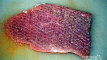 Рецепт свиных рулетиков с грибами и сыром