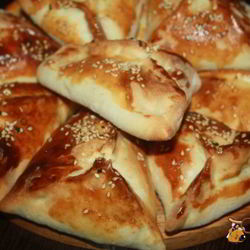 Рецепт Быстрой самсы из слоеного теста с говяжьим фаршем