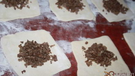 Рецепт быстрой самсы из слоеного теста с говяжьим фаршем