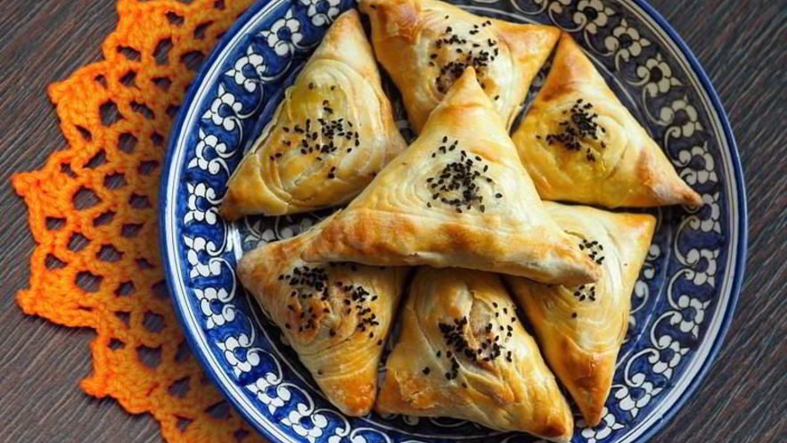 Рецепт самсы из слоеного дрожжевого теста