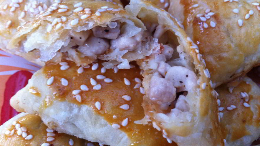 Рецепт самсы из слоеного теста с курицей