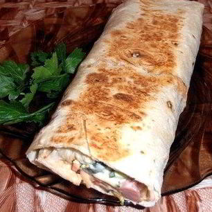 Рецепт Шаурмы с колбасой и корейской морковью