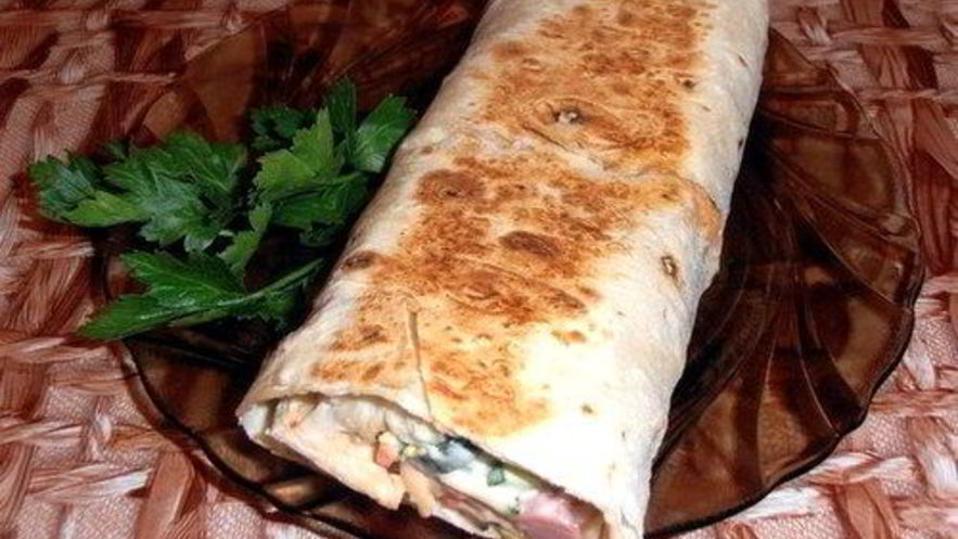 Рецепт шаурмы с колбасой и корейской морковью