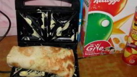 Рецепт шаурмы с колбасой и сыром