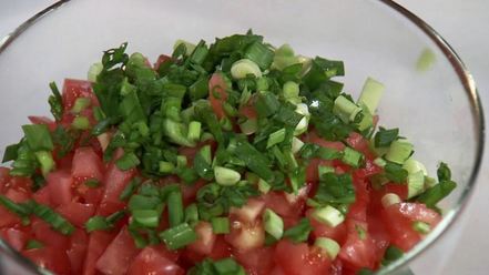 Рецепт шавермы с курицей на тарелке