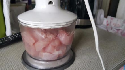 Рецепт сосисок со шпинатом и сыром