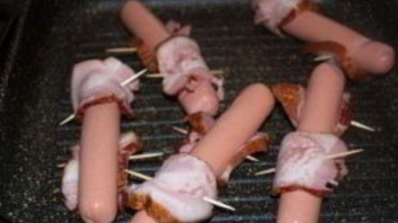 Рецепт сосисок в беконе