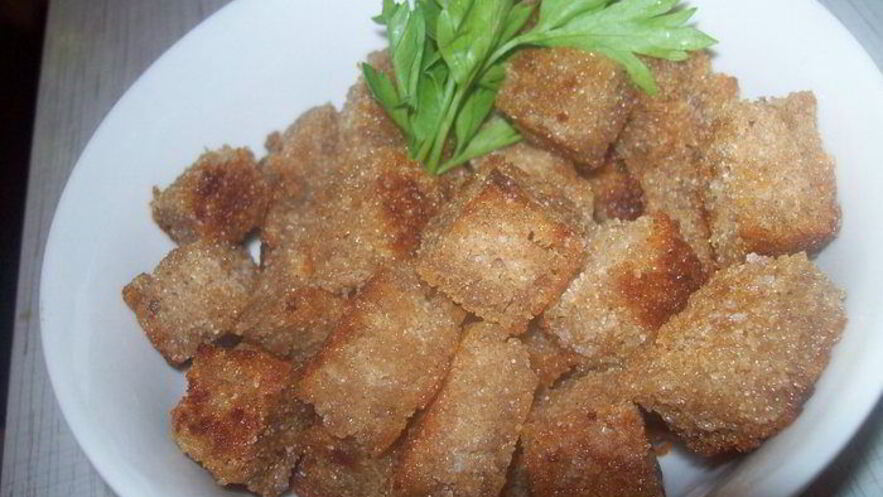 Рецепт чесночно-лимонных сухарики для салатов