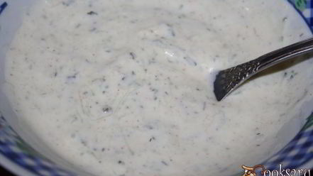 Рецепт дарницких сухариков с соусом на основе йогурта