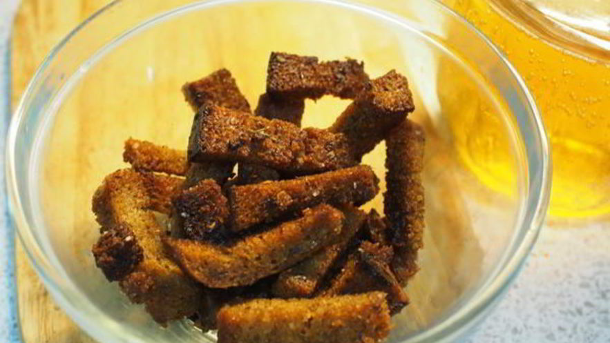 Рецепт пикантных сухариков к пиву