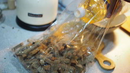 Рецепт пикантных сухариков к пиву