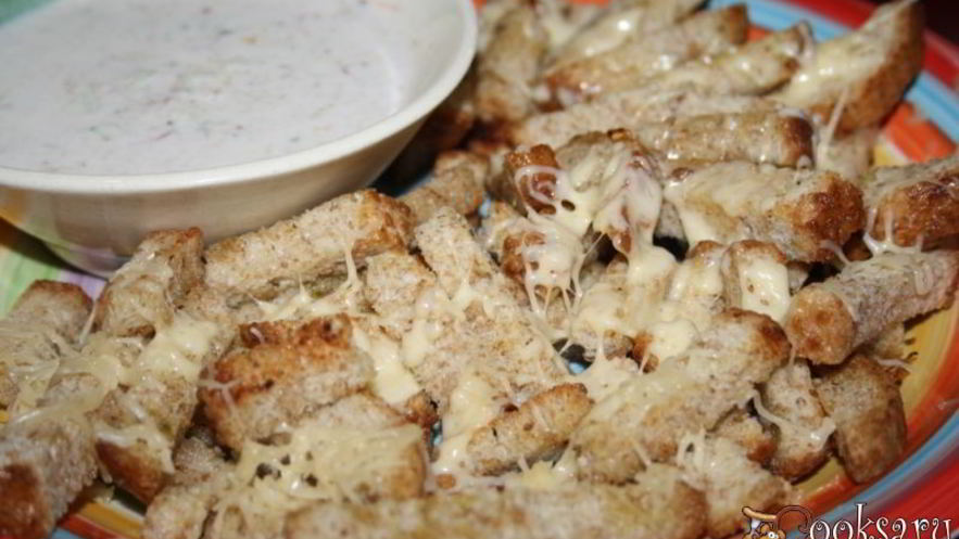 Рецепт пшеничных сухариков с сыром