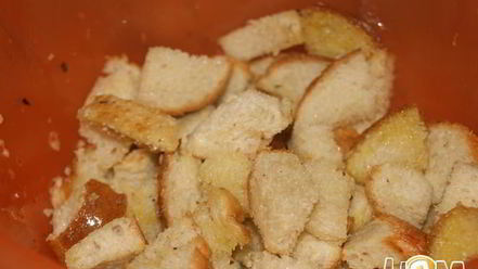 Рецепт сухариков белых и черные