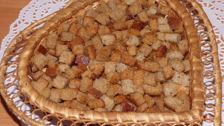 Рецепт сухариков из хлеба с чесноком