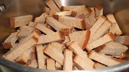 Рецепт сухариков ржаных с чесноком