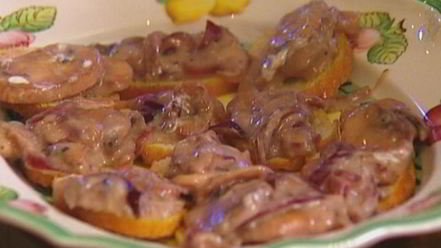 Рецепт сухариков с грибной начинкой, сыром и зеленью