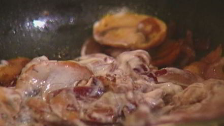 Рецепт сухариков с грибной начинкой, сыром и зеленью