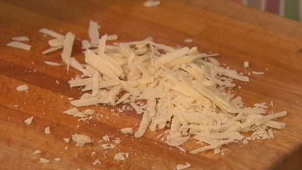 Рецепт сухариков с грибной начинкой, сыром и зеленью