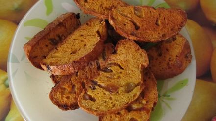 Рецепт тыквенных сухариков с изюмом