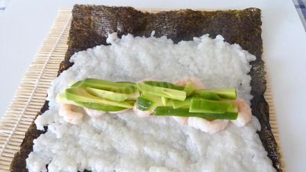 Рецепт домашних суш с креветками