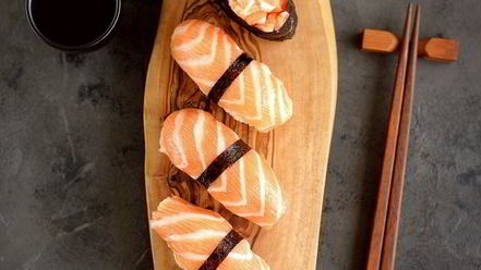 Рецепт суш нигири и гунканы с лососем