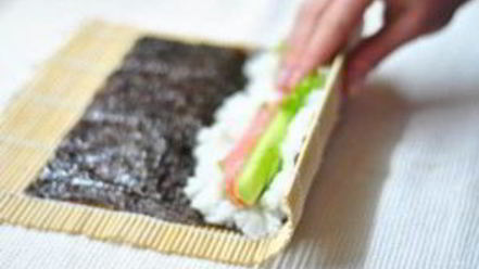Рецепт суш с семгой и огурцом