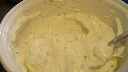 Рецепт английского сэндвича с яйцом, огурцом и руколой