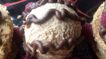 Рецепт имбирных сэндвичей с кокосово-чайным мороженным