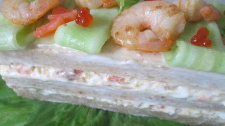 Рецепт исландского сэндвича с лососем и креветками