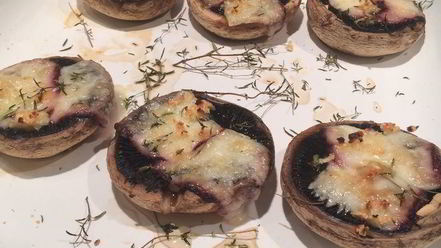 Рецепт хрустящего сэндвича с грушами-гриль и запеченными грибами