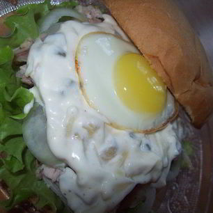 Рецепт Сэндвича с курицей, горчицей и перепелиным яйцом