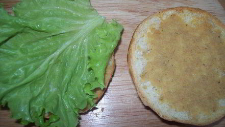 Рецепт сэндвича с курицей, горчицей и перепелиным яйцом