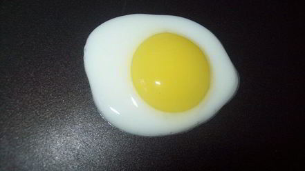 Рецепт сэндвича с курицей, горчицей и перепелиным яйцом