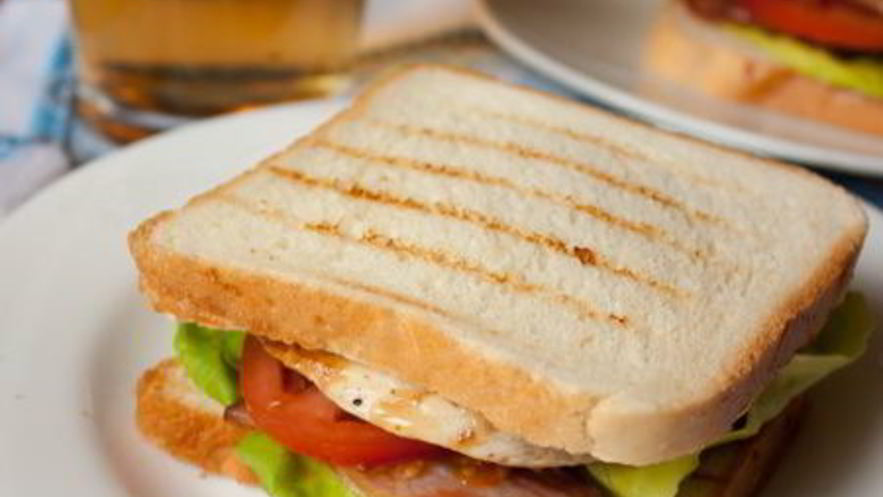 Рецепт сэндвича с курицей и беконом