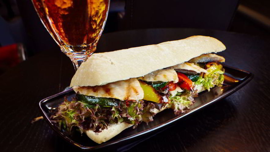 Рецепт сэндвича с курицей и овощами-гриль