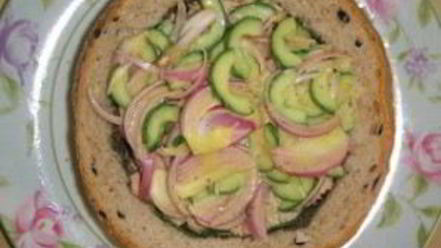 Рецепт сэндвича с салатом ницца