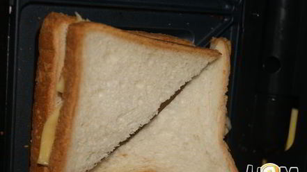 Рецепт сэндвича с сыром и карбонатом
