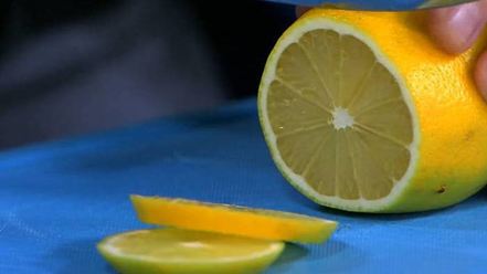 Рецепт сэндвича с цукини, помидорами и авокадо