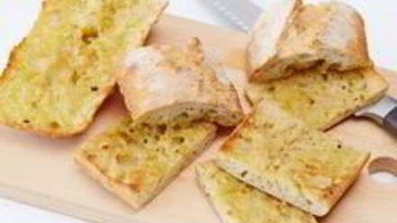 Рецепт сэндвича с тунцом, овощами и соусом чили