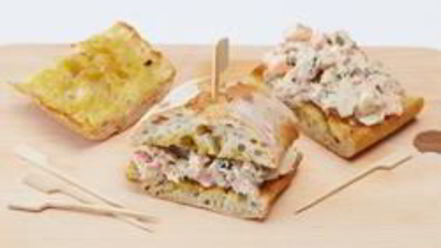 Рецепт сэндвича с тунцом, овощами и соусом чили