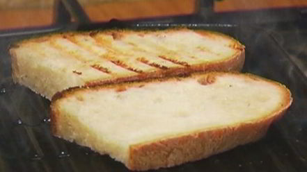 Рецепт сэндвича со стейком, руколой и помидорами