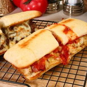 Рецепт Сэндвичей на гриле с говядиной, ветчиной и сыром