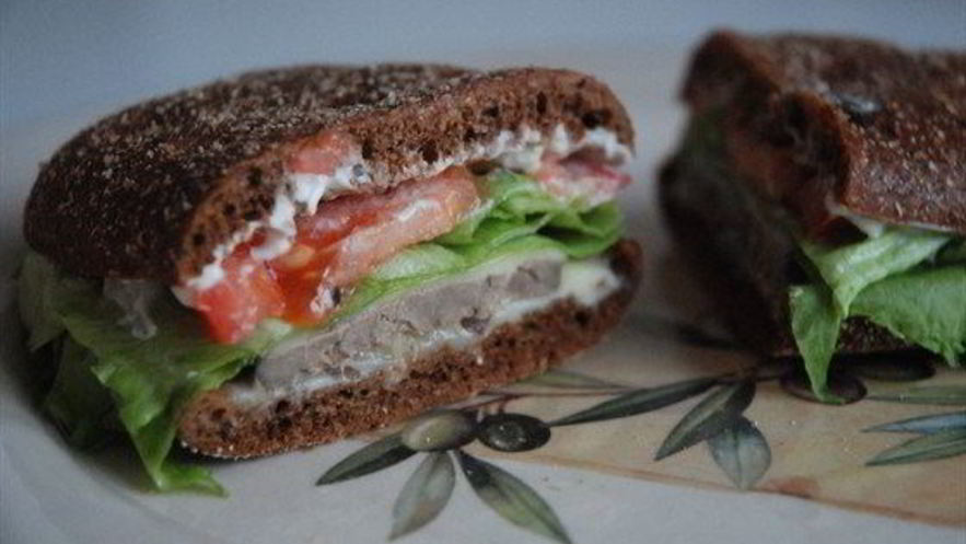 Рецепт теплого сырного сэндвича с печенью