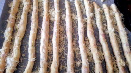 Рецепт сырных палочек с ветчиной