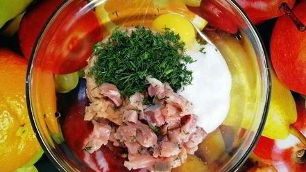 Рецепт ржаных тарталеток с паштетом из тунца и яйцом пашот