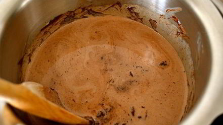 Рецепт шоколадных тарталеток с клубникой