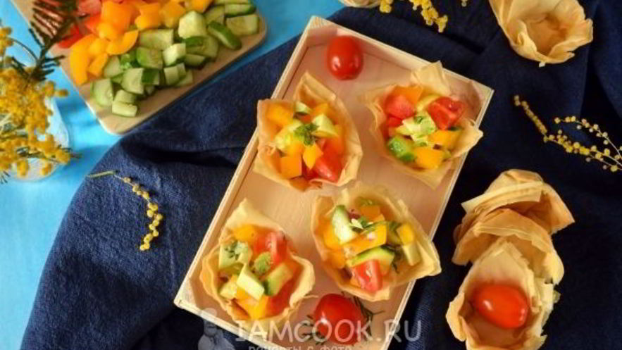 Рецепт тарталеток из теста фило с салатом
